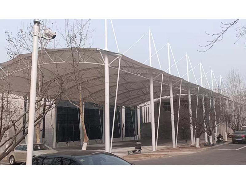 膜結構體育看臺及籃球場